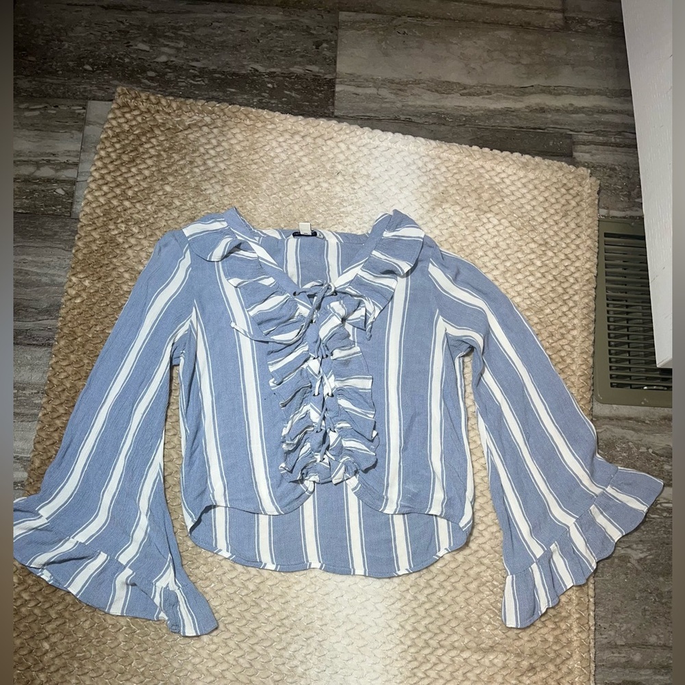 American Eagle Gray and White Lace-Up Blouse